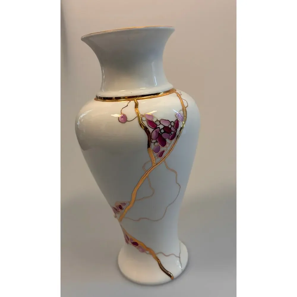 Vintage JIESIA Fine Bone China Lithuania Artist Signed Hand Painted Gold Vase